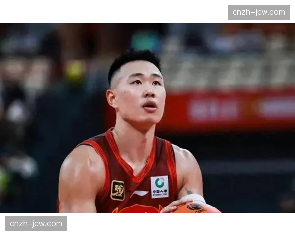 贺希宁场均20.2分位列第二 深圳队进攻端稳定输出 贺希宁场均20.2分位列第二 深圳队进攻端稳定输出