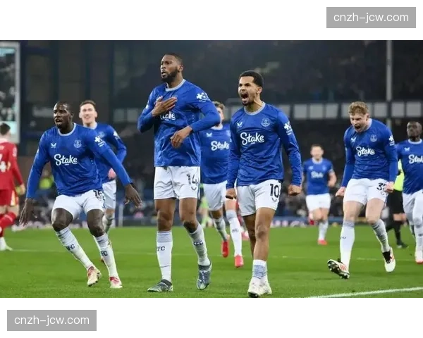 莫耶斯古迪逊公园战术完胜 埃弗顿主场对切尔西战绩碾压 莫耶斯古迪逊公园战术完胜 埃弗顿主场对切尔西战绩碾压
